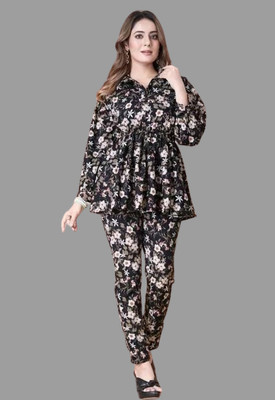 KAHARA Women Kurta Pyjama Set