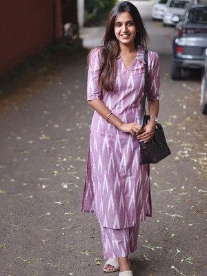 YAGNIK FASHION Women Kurti Palazzo Set