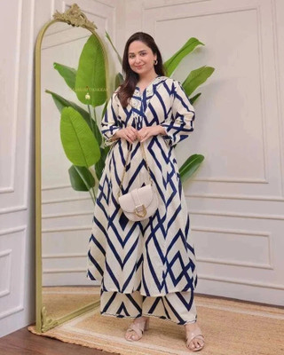 Pranjaya Fashion Women Kurta Pant Set