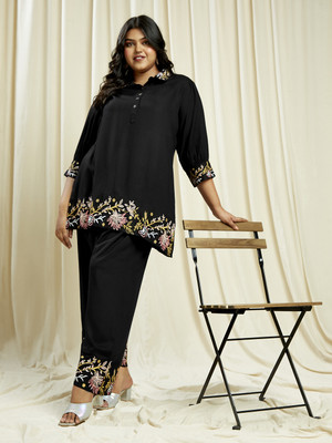 Globus Women Kurti Pant Set