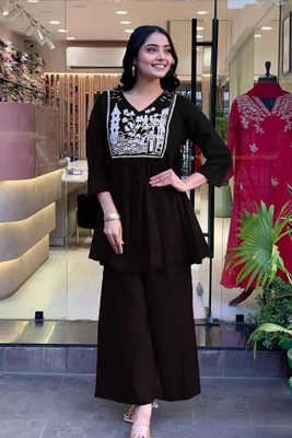 Cute Fellow Women Kurti Pant Set