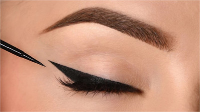 AFARAXIA Liquid Liner Smudge Proof and Waterproof smooth apply and lightwet 8 g(Black)