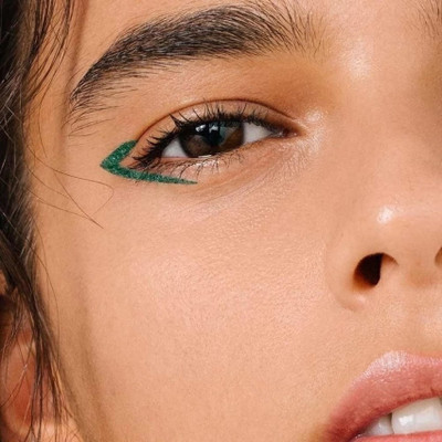 BLUEMERMAID 2 IN 1 EYE & LIP LINER GREEN PENCIL WITH MATTE CREAMY FINISH(GREEN)