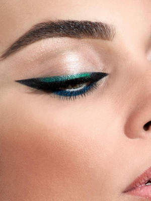 tanvi27 Matte Finish, Quick Drying Formula, Sweat Proof Liquid Pen Green Eyeliner 1 g(Green)