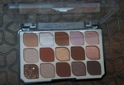 HUZURLU Long-lasting Matte Pressed Powder Eye Shadow 15 g(MULTICOLOR)