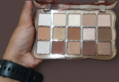 tanvi27 15 Colour Super-blendable Eyeshadow Palette Smudge-proof 25 g(MULTICOLOUR)