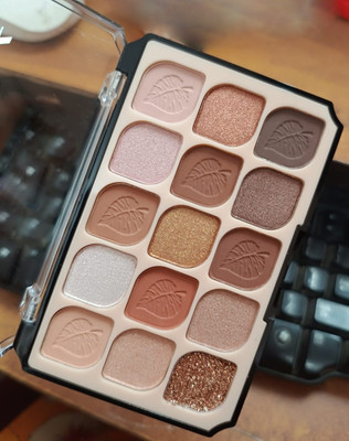 EVERERIN Shades 15 vibrant for every makeup mood Eyeshadow Palette 15 g(multi colour)