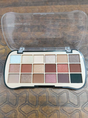 GFSU - GO FOR SOMETHING UNIQUE 18 Color Eye Shadow Palette long lasting 15.5 g(MULTICOLOR)