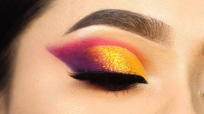 Latixmat GOLD MATTE FINISH WATER PROOF & LONG LASTING EYE SHADOW 7 ml(GOLD)