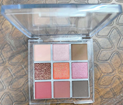 GABBU Eyeshadow Palette |Highly Pigmented Eyeshadow |Matte & Shimmer 13.5 g(MULTICOLOR)