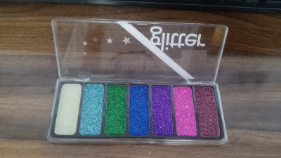 GFSU - GO FOR SOMETHING UNIQUE Eye makeup 7 color glitter Eyeshadow palette highly pigmented long lasting 11.26 g(Multi color)
