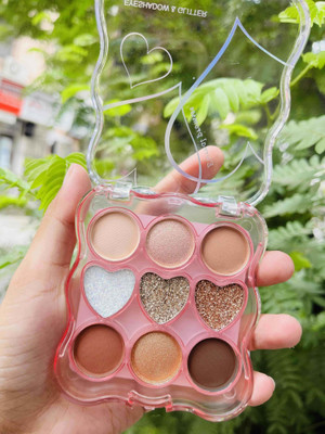 ADJD Eyeshadow Palette | Mattes + Shimmers + Metallics 11 g(Multicolor)