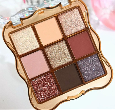Latixmat Matte and Metallic & Glitter Palette High Pigments Long Lasting Waterproof 9 g(Multicolor)