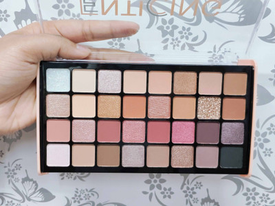 WOONGMI 32 Colors Eyeshadow Palette High Pigment Superstay Blendable Waterproof 29 g(Multicolor)