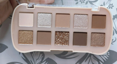 WOONGMI 10 Color long lasting matte eyeshadow palette 15.5 g(Multicolor)