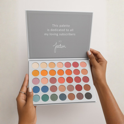 HUDA CRUSH 35 Shade Eyeshadow Palette Book - Glitter,Shimmer,Matte Highly Pigmented Makeup 201 g(MULTICOLOUR)