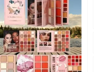 tinni minni 5 in 1 makeup book Eyeshadow And FACE and LIPS MULTI COLOR MAKEUP PALETTE 350 g(5 in 1 makeup book Eyeshadow And FACE MULTI COLOR MAKEUP PALETTE, multicolor)