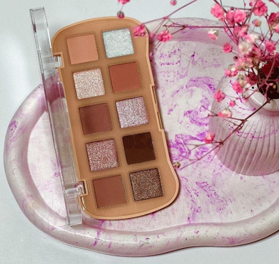 ADJD 10 Colour Highly Blendable Eyeshadow Palette Shades Sheer Finish 15.5 g(MULTI COLOR)