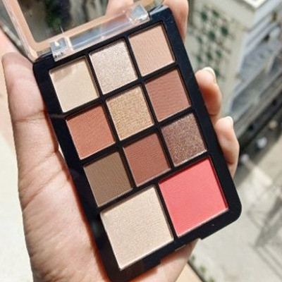 ADJD HD Pigmented 11 colour Eyes Eyeshadow Palette 16.8 g(multi colour)