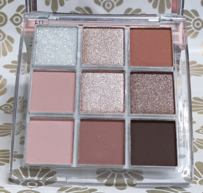 MYEONG Matte And Shimmer 9 Color Eyeshadow Easily Blendable Eye Makeup Palette 13.5 g(Multi Shade)