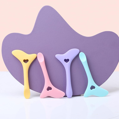 Homevilla Eyeliner Stencils Winged Tip Eyeliner Aid Reusable Smoky Eyeshadow Makeup Tool