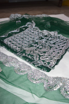 aarti creatioon Net/Lace Embroidered Salwar Suit Material