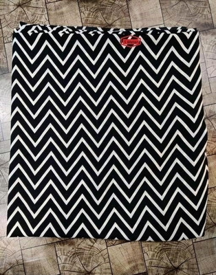 SKYVILLA Crepe Chevron/Zig Zag Kurta & Patiyala Material
