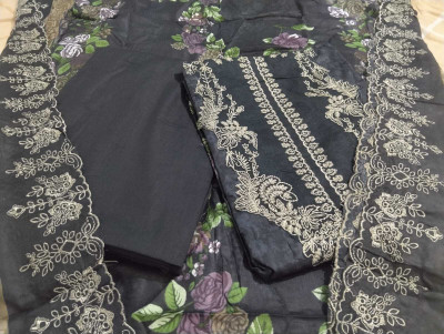 SharkTrendz Pure Cotton Embroidered Salwar Suit Material