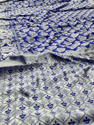 Kanjivaram Jacquard Embroidered Blouse Material