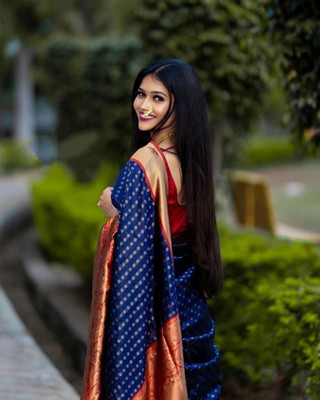 Kanjivaram Jacquard Solid Blouse Material