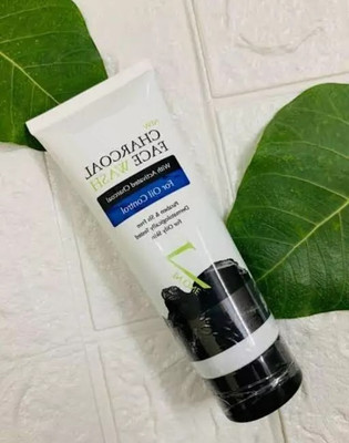 MYEONG Moisturizing Charcoal Deep Cleansing  Face Wash(100 ml)