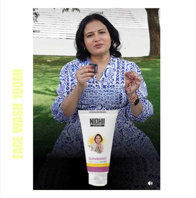 HGHASAYAGIRL NIDHI SKINCARE Glow Boost Vitamin C z28 Face Wash(100 g)