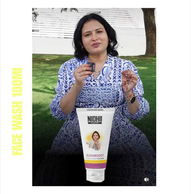 HGHASAYAGIRL NIDHI SKINCARE Glow Boost Vitamin C xx29 Face Wash(100 g)