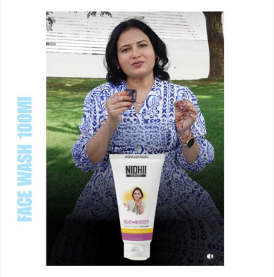 HGHASAYAGIRL NIDHI SKINCARE Glow Boost Vitamin C ww46 Face Wash(100 g)