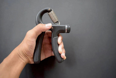 SELVA Adjustable Grip Strength Trainer with Resistance-M1 Hand Grip/Fitness Grip(Black)