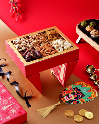 HyperFoods Diwali gift item Dry fruit combo pack Stand Box Basic Combo(0.8Kg Dry Fruits)