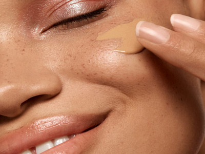 YAWI HIGH COVERAGE FOUNDATION NATURAL Foundation(BEIGE, 50 g)