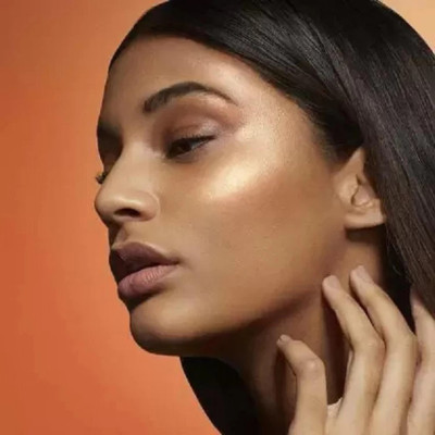 GABBU sillkey smooth texture Foundation for beautiful makeup look Foundation(gold, 30 ml)