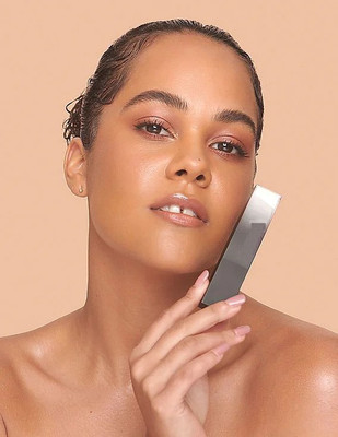 Wiffy Makeup Full Coverage Foundation Stick  Foundation(BEIGE, 10 g)