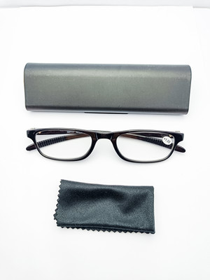 hubofoptical Full Rim (+1.75) Rectangle Reading Glasses(50 mm)