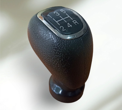 GOPINATH AUTOLINK ABS Plastic Gear lever knob, Rubber Gear knob Aura OM (5+1 Reverse Gear) Gear Knob(Black)