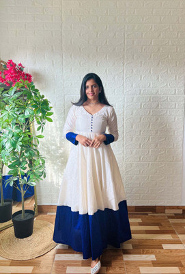 Thapnath Flared/A-line Gown(White)