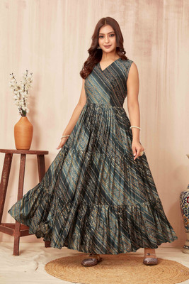 Odd by chansi Trendz Flared/A-line Gown(Grey)