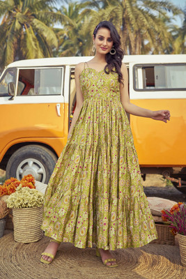 Odd by chansi Trendz Flared/A-line Gown(Green)