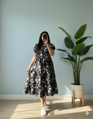 RATANFABTEX Flared/A-line Gown(Black)