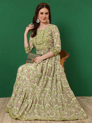 GLAM ROOTS Women Embroidered Flared Kurta(Green)