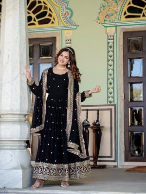 Tilton Flared/A-line Gown(Black)