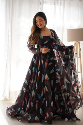 Rajakuddus Anarkali Gown(Black)