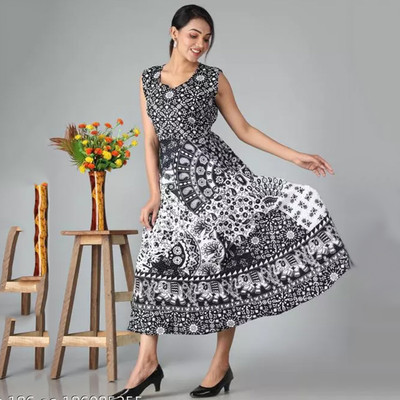 Shree Disha Flared/A-line Gown(Black)
