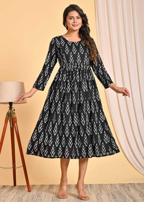 Chahat Gartex Flared/A-line Gown(Multicolor)